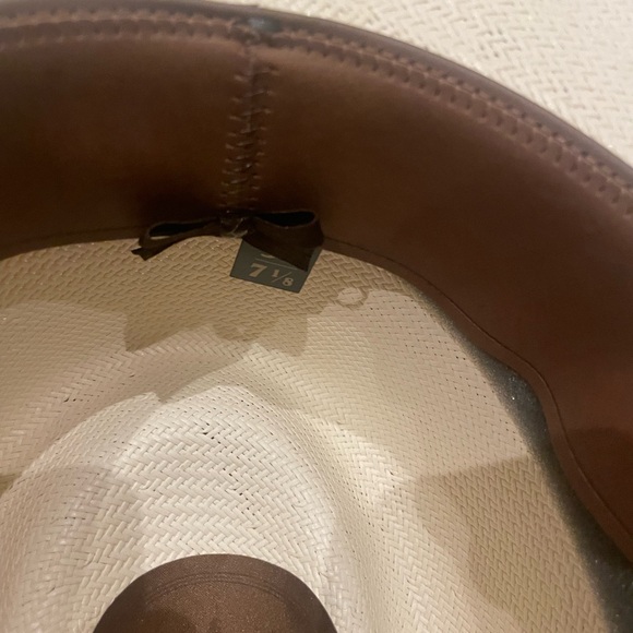 Elegant White Fedora with Brown Band - Picture 8 of 8